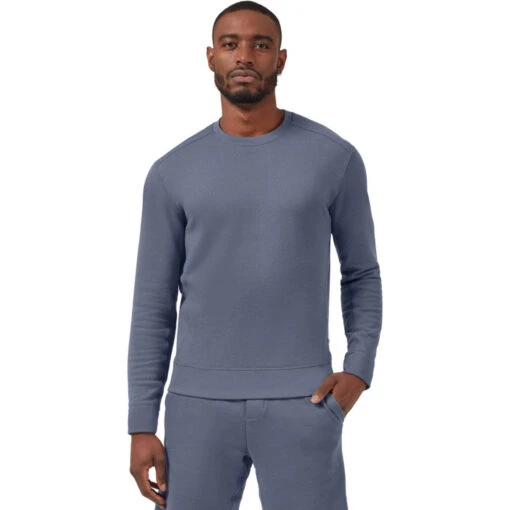 On Running Men's Crew Neck -Outdoor Gear Shop Small PNG SS21 Crewneck Dark M Pack Shot 1